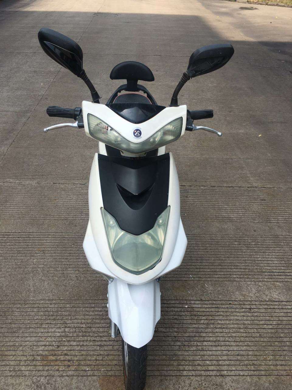 迪鼠踏板电动车,48伏大电池