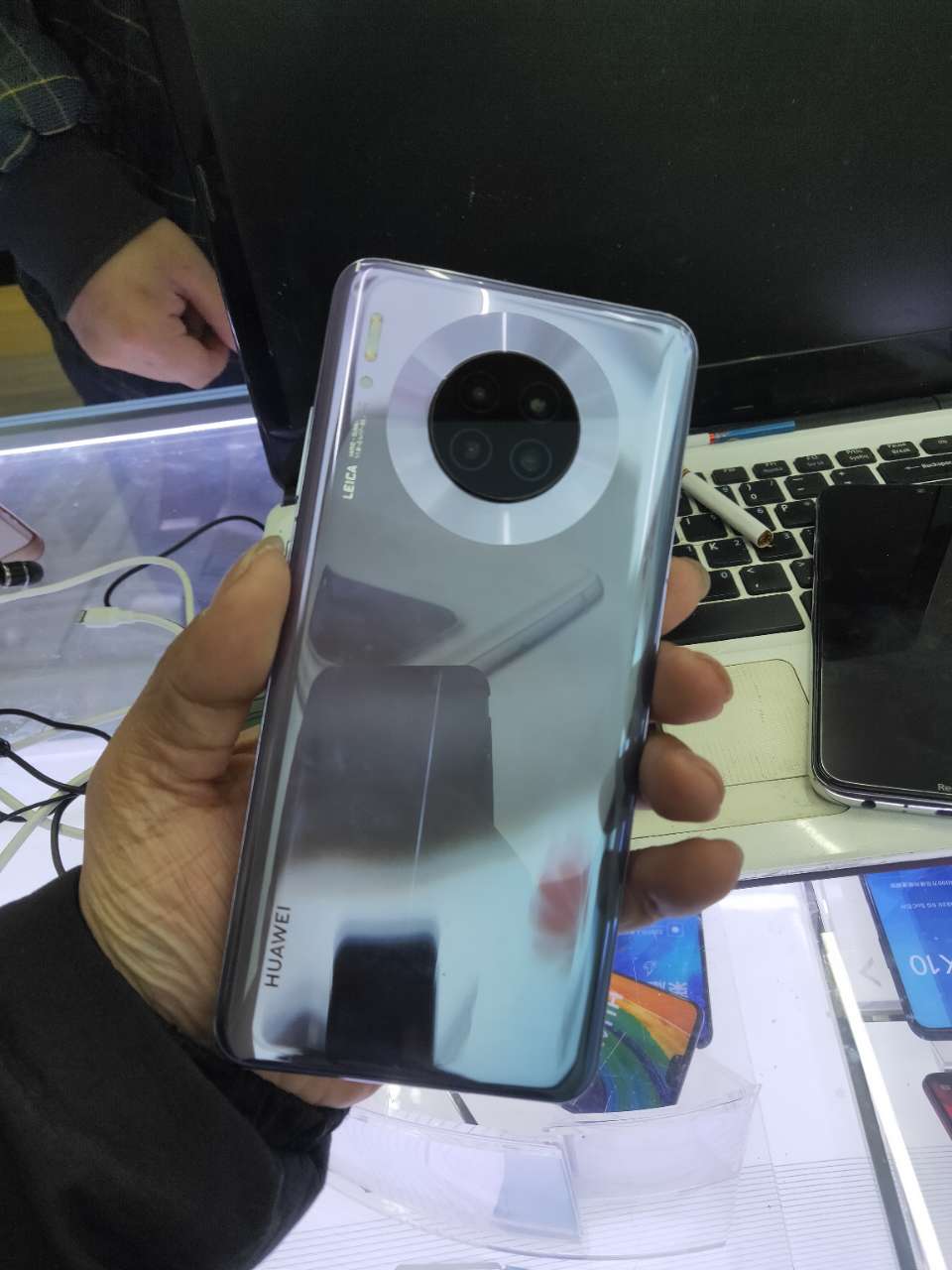 华为mate30 8 128 4g版